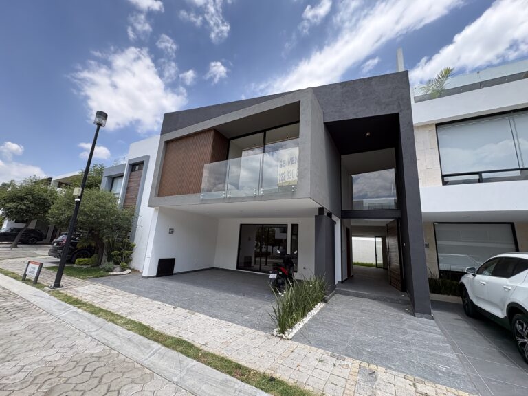 Residencia en venta en Lomas de Angelópolis III